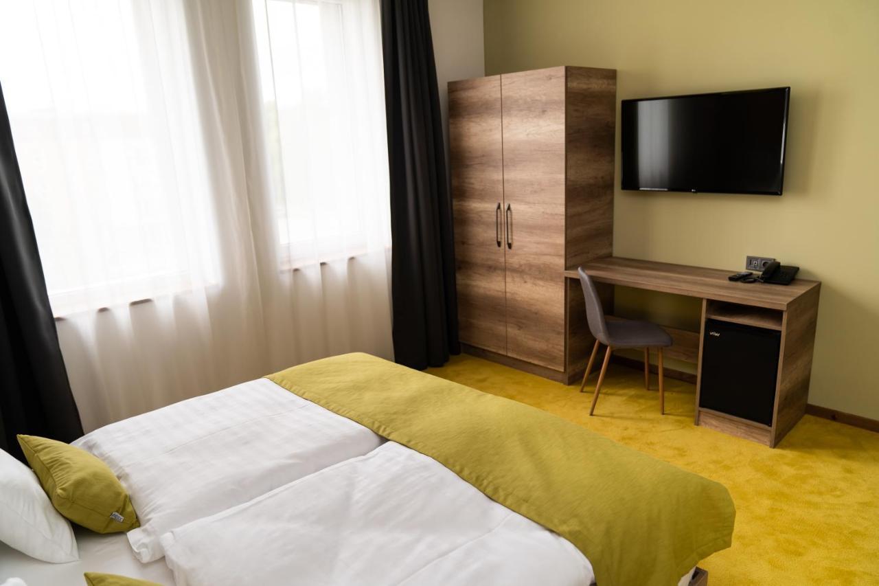 Hotel Kristaly Konferencia & Wellness Ajka Экстерьер фото